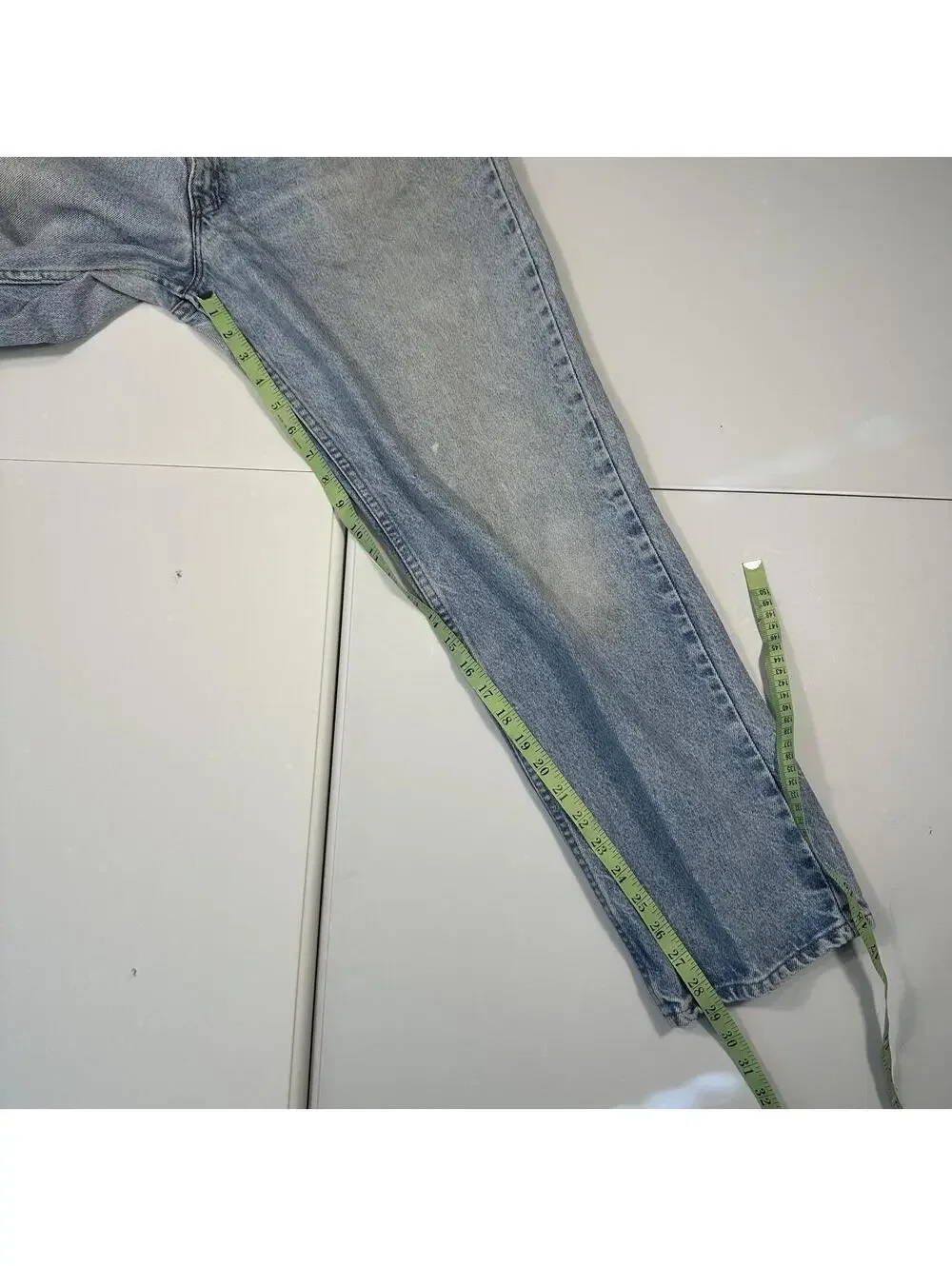 Retro 1980s? 1990s? vintage faded Levi's blue jeans denim pants grunge Americana